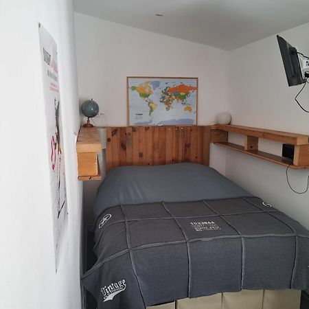 petit studio indépendant dans jardin Marsiglia Esterno foto