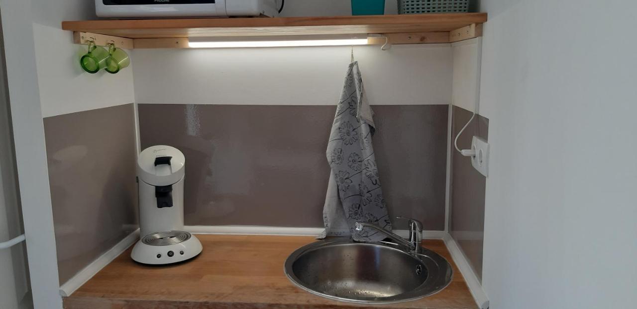 petit studio indépendant dans jardin Marsiglia Esterno foto